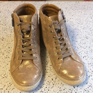 Sofft Gold High-Top Sneakers